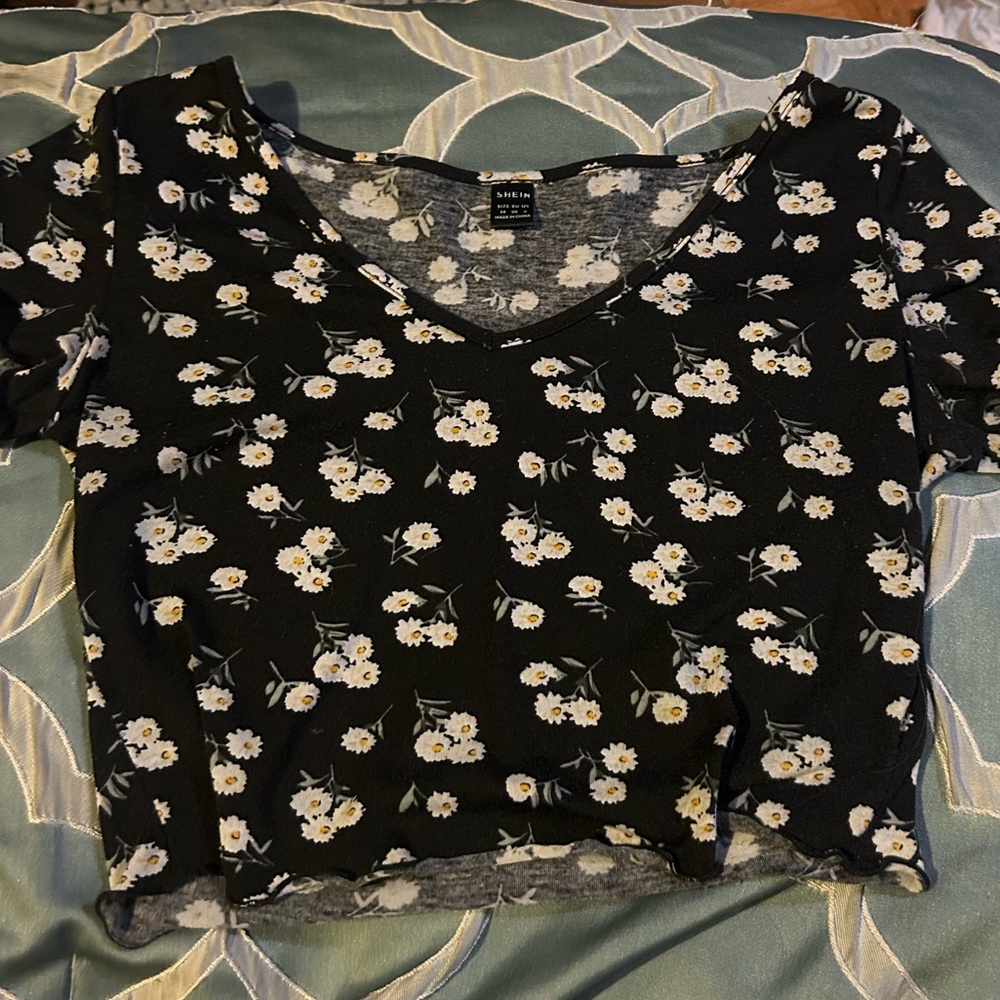 flower crop top :)